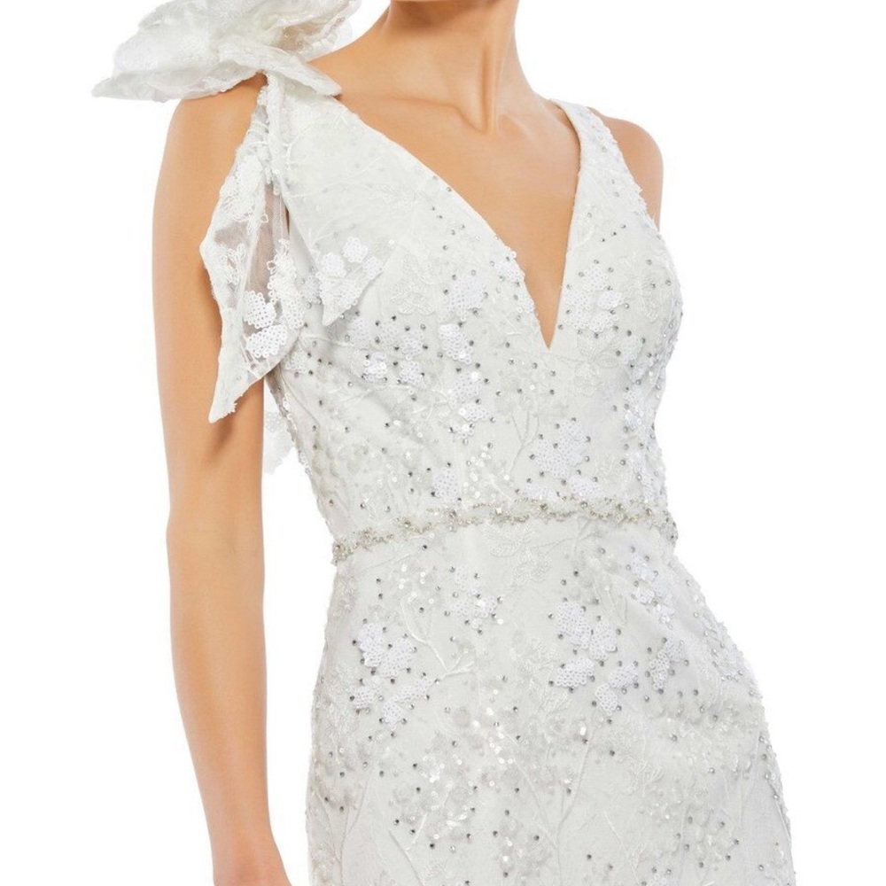 MAC DUGGAL - Floral Embellished V-Neck MIDI Dress with Shoulder Bow